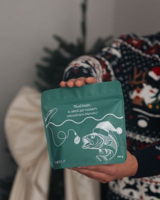🐟 Buď kapr a skoč si po našem vánočním blendu Trobica! Limitovaná edice 100% Arabic z Brazílie, Etiopie, Guatemaly a...